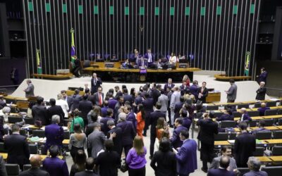 DEPUTADOS APROVAM NOVO ENSINO MÉDIO COM DIVERSOS RETROCESSOS